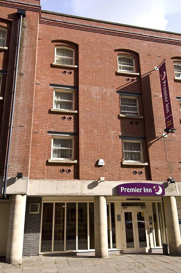 Premier Inn Bristol City Centre King Street Экстерьер фото